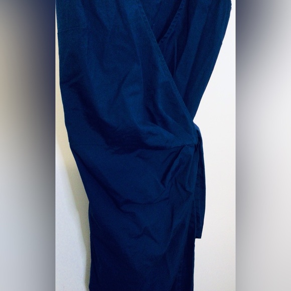 LOFT Women's Navy sleeveless Wrap Dress size 8 - Picture 2 of 6